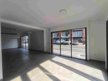 Alquiler local comercial esquinero planta baja
