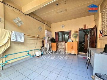 Two-story townhome, 16 sq.wa., Air Villa Village, Lam Luk Ka Khlong 3, near the Green Line --S Khuk Khot Station, Lam Luk Ka Road, Khlong Sam Road, La