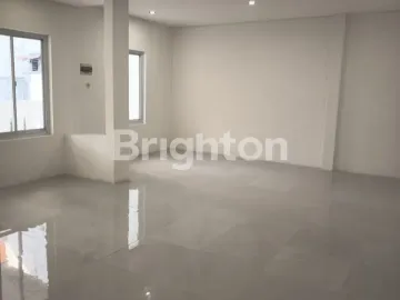 RUMAH MEWAH NYAMAN DI CLUSTER DEPAN MELATI MAS BSD , DEKAT PUSAT BOULEVARD BSD