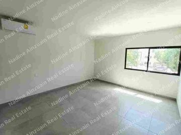 SE RENTA CASA AMPLIA EN RESIDENCIAL ARBOLADA BY CUMBRES II, 3 RECÁMARAS, ALBERCA PRIVADA, CUARTO DE SEVICIO. AMENIDADES. SEGURIDAD 24 HORAS.