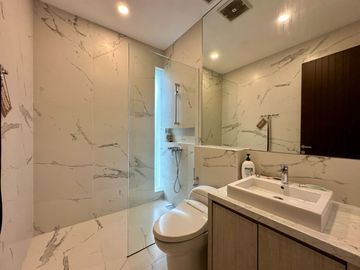 JUAL RUMAH MEWAH FURNISHED DE PARK CLUSTER HELICONIA BSD CITY