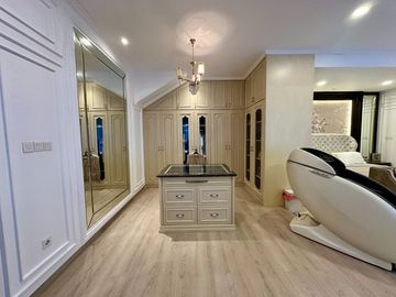 JUAL RUMAH MEWAH FURNISHED DE PARK CLUSTER HELICONIA BSD CITY