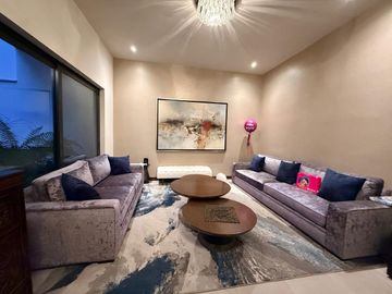 Hermosa Residencia EN VENTA 3R ZONA PALO BLANCO EN SAN PEDRO GARZA, N.L