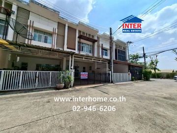 Two-story townhome, 17.7 sq.wah, Villa Chaophraya Village, near Wat Makham, Rangsit-Pathum Thani Road, Ban Klang Subdistrict, Mueang Pathum Thani, Pat