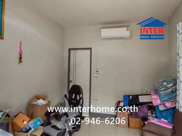 Single-story house + factory + workers' accommodation on a 286 sq.wah (approximately 1,114 sq.m) plot of land. Located near Khlong Sra School, Soi Wat