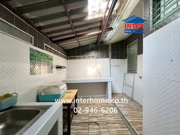 Two-story townhouse, 15 sq.wa., Baan Eua Arthorn Rangsit Khlong 7/1 (Soi 22), Baan Eua Arthorn 7/1 Community, Rangsit-Nakhon Nayok Road, Thanyaburi, P