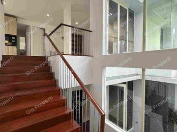 RUMAH CITRALAND TERDEPAN ROYAL PARK SIAP HUNI FULL BARU RENOVASI HITUNG TANAH