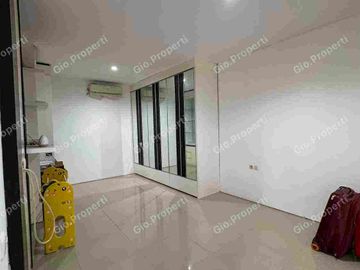 RUMAH CITRALAND TERDEPAN ROYAL PARK SIAP HUNI FULL BARU RENOVASI HITUNG TANAH
