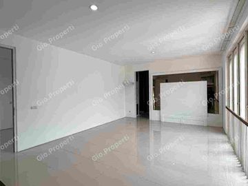 RUMAH CITRALAND TERDEPAN ROYAL PARK SIAP HUNI FULL BARU RENOVASI HITUNG TANAH