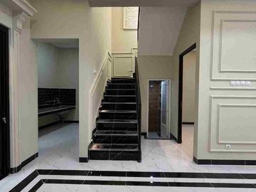 Rumah Baru Siap Huni Dekat Taman Merdeka