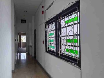 Ruang Usaha Ex Bank Tengah Kota Semarang di Gajah Mada Semarang Tengah