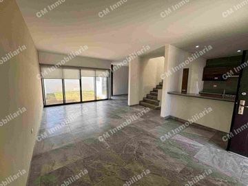 Casa AMPLIA en RENTA en Pozos ( sotavento ) semi nueva