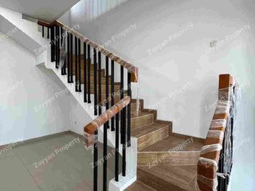 Rumah Hook Cantik Gading Pantai Kenjeran Surabaya