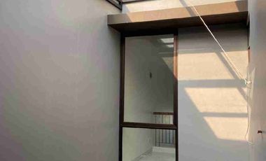 Disewakan Rumah Suvarna Sutera Cluster Dakota