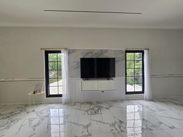 Dijual Rumah Mewah 2 Lantai Siap Huni di Komplek Gegerkalong Permai