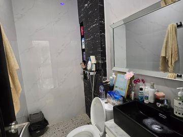Dijual Rumah Mewah 2 Lantai Siap Huni di Komplek Gegerkalong Permai