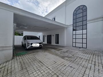 Dijual Rumah Mewah 2 Lantai Siap Huni di Komplek Gegerkalong Permai