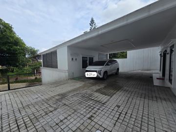 Dijual Rumah Mewah 2 Lantai Siap Huni di Komplek Gegerkalong Permai