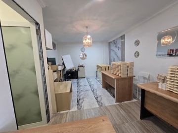 Dijual Rumah Mewah 2 Lantai Siap Huni di Komplek Gegerkalong Permai