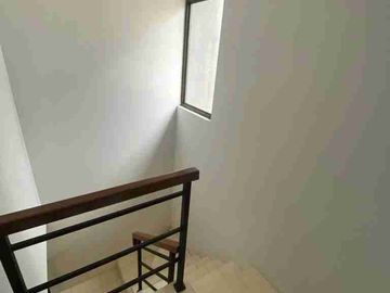 Rumah di Premiere Savana Vida Bekasi, Bantar Gebang, Siap Huni