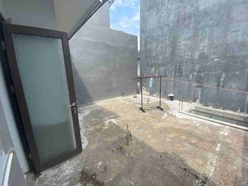 Rumah di Premiere Savana Vida Bekasi, Bantar Gebang, Siap Huni