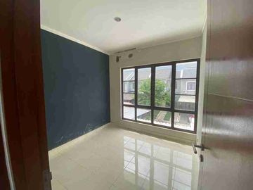 Rumah di Premiere Savana Vida Bekasi, Bantar Gebang, Siap Huni