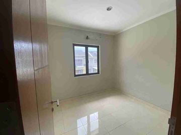 Rumah di Premiere Savana Vida Bekasi, Bantar Gebang, Siap Huni