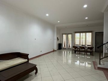 Jual rumah Pantai indah kapuk BGM 8x18 2,5lt SHM Cluster bagus