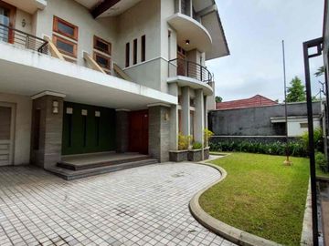 dijual rumah mewah di solo
