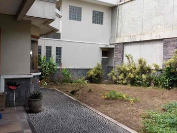 dijual rumah mewah di solo