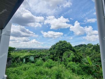 Modern House & Lot in Ponte Verde Subdivision Antipolo City For Sale