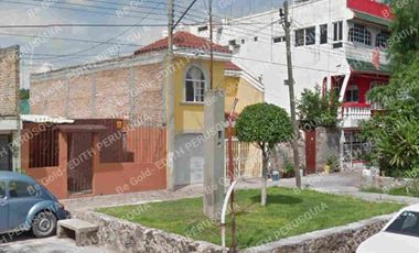 Casa en venta, Recuperación de hipoteca, Tres Guerras, Celaya Guanajuato, México.