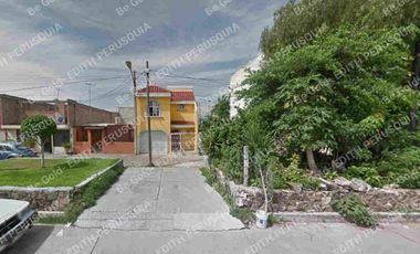 Casa en venta, Recuperación de hipoteca, Tres Guerras, Celaya Guanajuato, México.