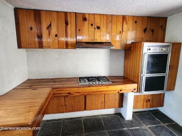 Casa en renta con amplio jardín | San Miguel Xicalco, Tlalpan | 1.100 m² de terreno