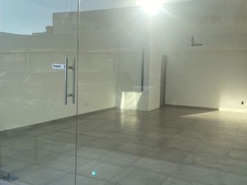 Renta local comercial 43 mts en Plaza Lomas Altas, Zapopan, lomas del valle