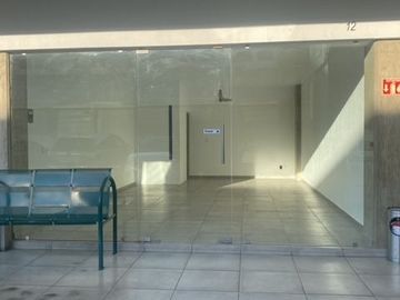 Renta local comercial 43 mts en Plaza Lomas Altas, Zapopan, lomas del valle