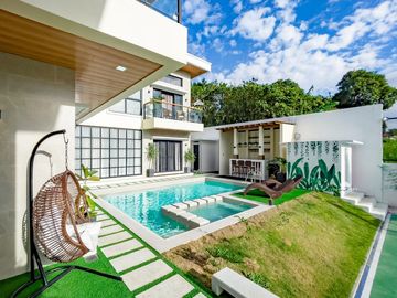 FOR SALE! 6 Bedrooms in 36B 4A Tolentino Road, Tagaytay City