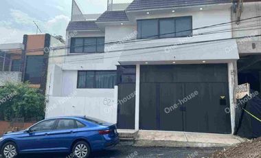 CASA EN VENTA EN STA. CRUZ DEL MONTE