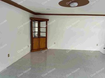 CASA EN VENTA EN STA. CRUZ DEL MONTE