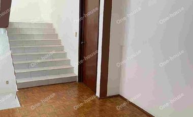 CASA EN VENTA EN STA. CRUZ DEL MONTE