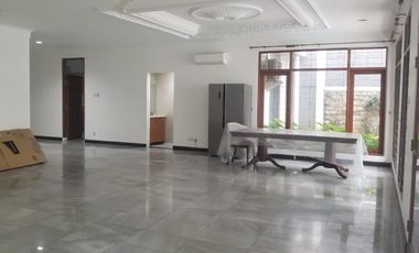 Disewakan Rumah Bagus @Dukuh Patra - Kuningan Jakarta Selatan