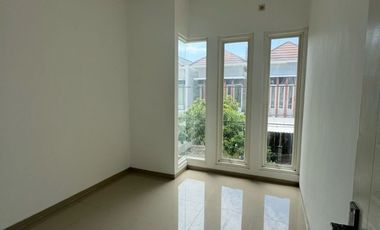 Dijual Rumah 2 Lantai Modern Minimalis lokasi di Green Semanggi Mangrov