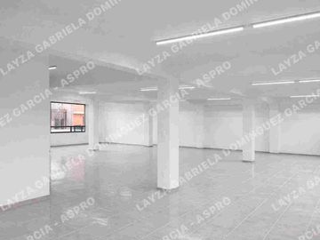 Se vende edificio sobre Avenida López Mateos, Ciudad Satélite