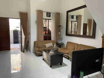 Rumah Siap Huni dengan 3Kamar Tidur di Duren Sawit