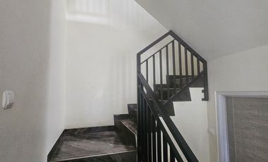 Jual Rumah 2 Lantai Hook Lokasi Strategis Di Sevilla Park Dekat Akses KRL Rawa Buntu Dan Tol BSD