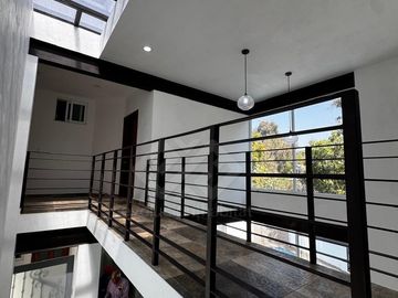 CASA EN VENTA AL SUR DE CUERNAVACA. ESTRENA CASA CON ALBERCA Y JARDIN PRIVADO EN MORELOS