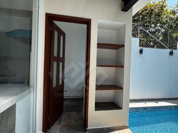 CASA EN VENTA AL SUR DE CUERNAVACA. ESTRENA CASA CON ALBERCA Y JARDIN PRIVADO EN MORELOS