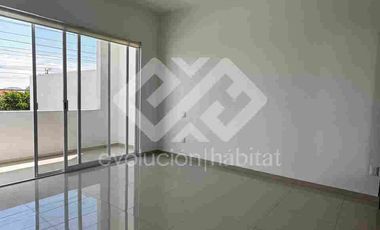 CASA EN VENTA EN BURGOS, CUERNAVACA CON 4 RECAMARAS