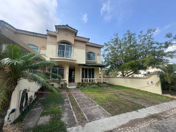 VENTA DE CASA EN RESIDENCIAL LA JOYA, BOCA DEL RÍO, VER.