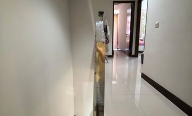 Rumah Pantai Mentari siap huni semi furnish dimensi 6x13 meter Bangunan 2 lantai ada 3 kamar tidur